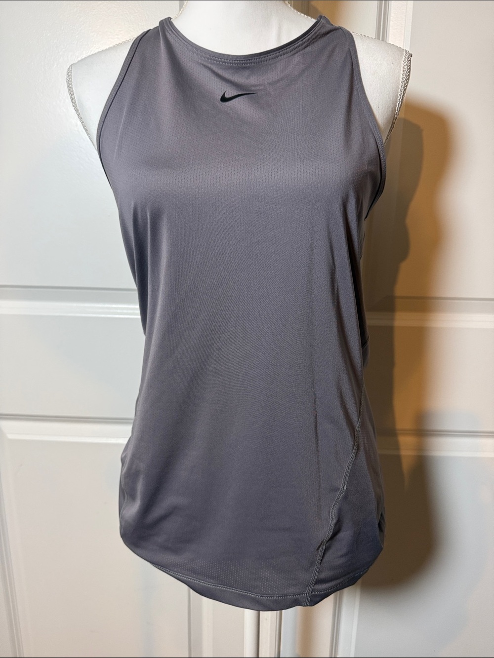 Nike Women's Slate Gray Athletic Tank Top Dri-Fit Medium